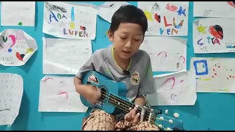 Aisyah istri Rasulullah dengan ukulele / kentrung belajar otodidak - cover