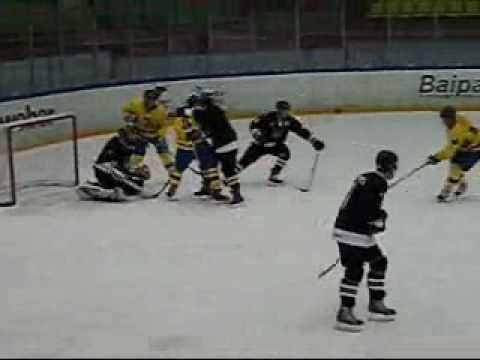 New Zealand - Romania ice hockey match in IHWC DIV II in Narva Estonia