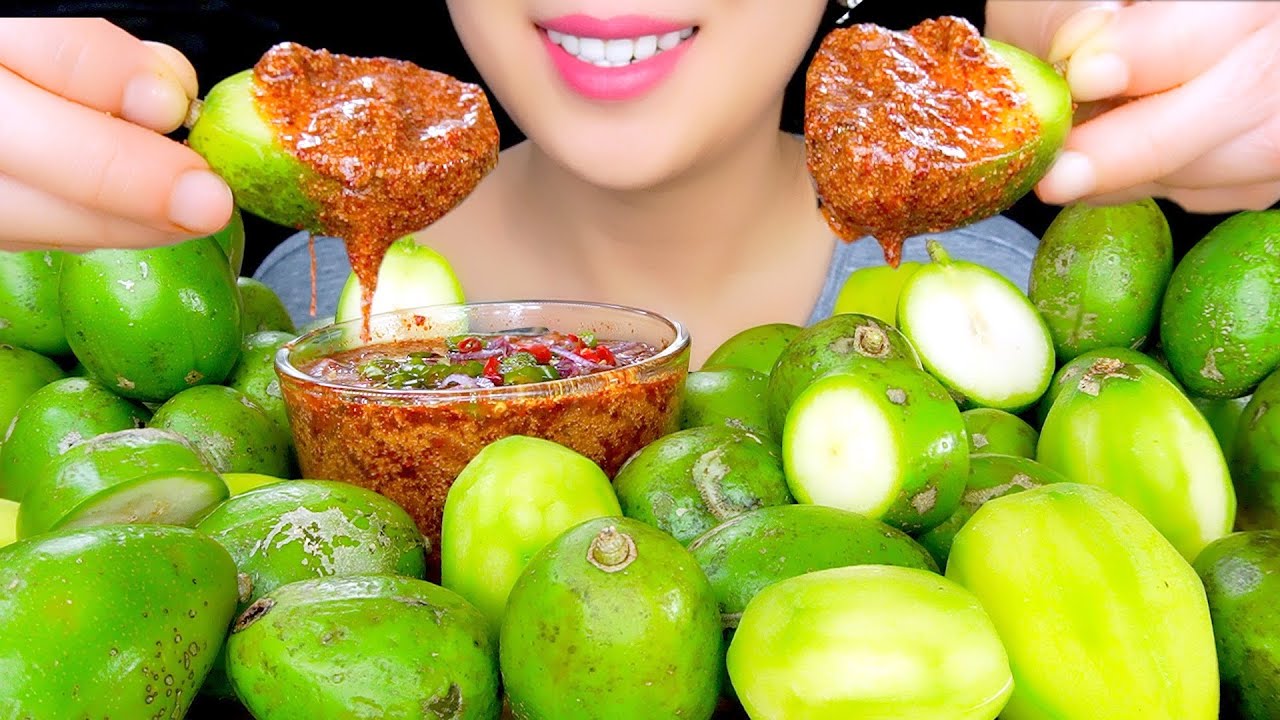 ASMR SOUR FRUIT PLATTER AMBARELLA WITH SPICY DIPPING SAUCE | ASMR EATING SOUNDS | TracyN ASMR