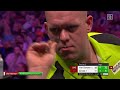 Auseinandersetzung auf der Bühne: Grand Slam of Darts: Tag 2 - Session 2 | DAZN Highlights