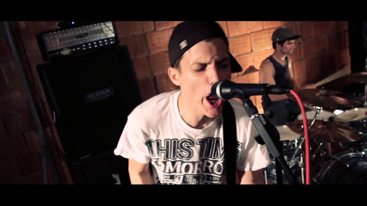 Mira Damn Mondays & Friends - Hit It Till It Works en YouTube Mira Damn Mondays & Friends - Hit It Till It Works en YouTube