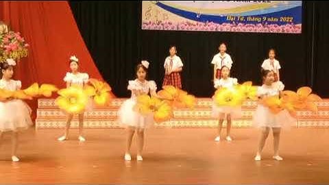 Bài học đầu tiên (tiết mục thi giai điệu tuổi hồng do các em trường trung học Bình Thuận trình bày )