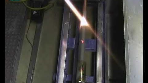 Regeneration of worn components of a screw conveyor by thermal spraying of carbide / hard metal