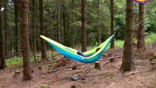 This is how easy it to set up a travel hammock! buy hammock; go
http://www.paradisehammocks.co.uk.