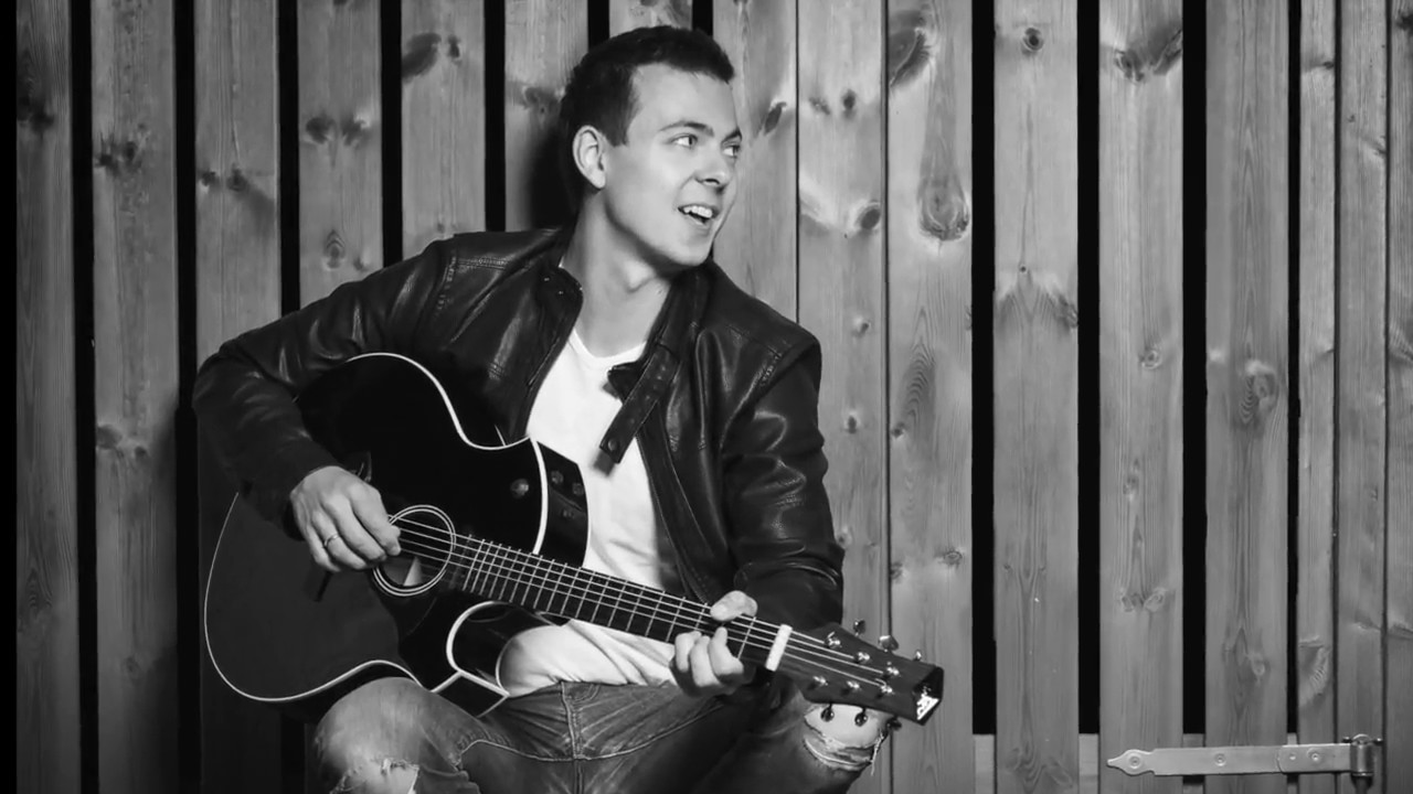 Trubadur John Masaki - Musikk til fest