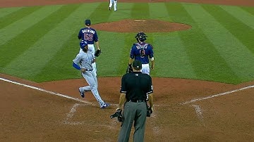 KC@MIN: Valencia rips RBI double in the 8th