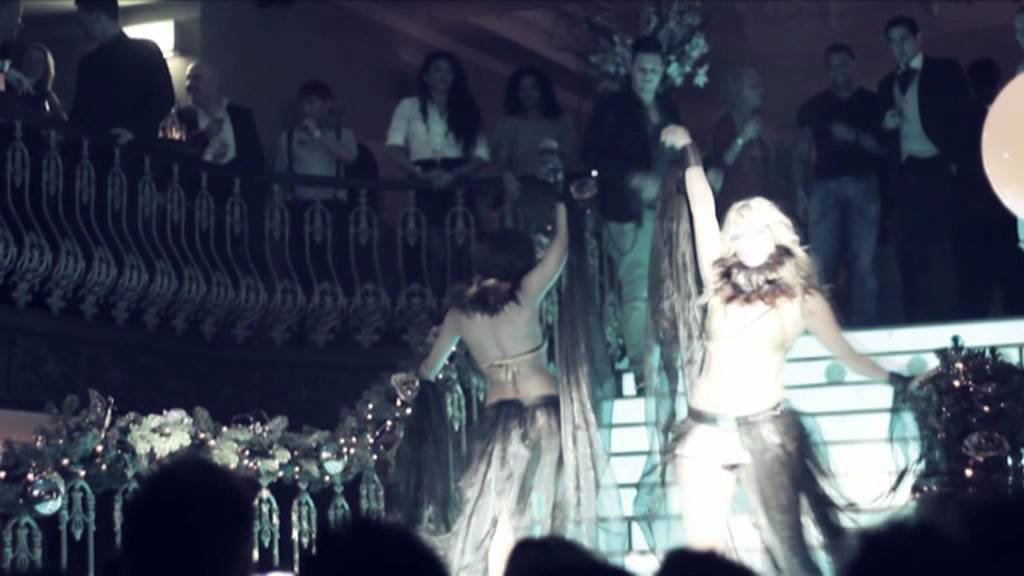 AACHEN WHITE AND GOLD NIGHT 2.6 STAIRS AACHEN TRAILER