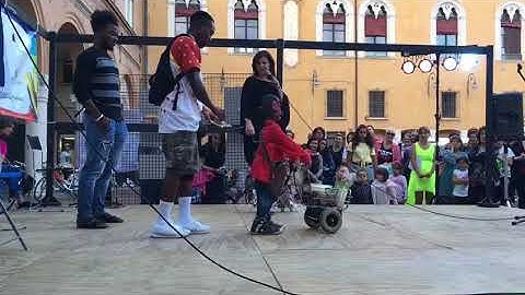 Walking robot by Felix Nate Boakye