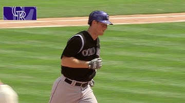 COL@PHI: LeMahieu pads lead with two-run home run