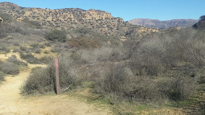 Trail from Chatsworth Park South in LA