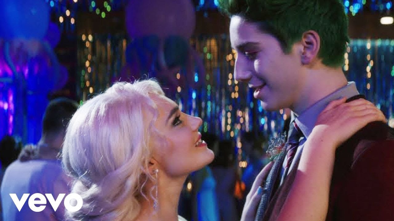 Milo Manheim Meg Donnelly   Someday Reprise From ZOMBIES 2