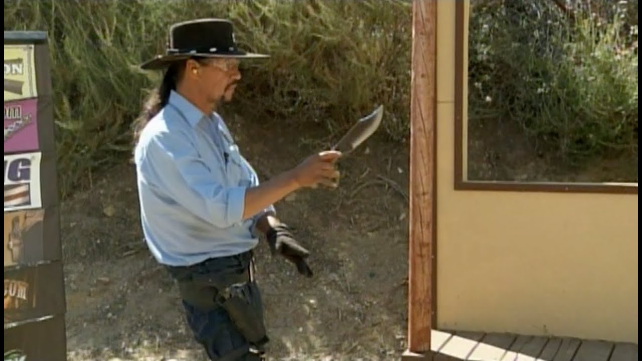Knife Throw Vs Fast Draw Cisko Master Gunfighter Youtube