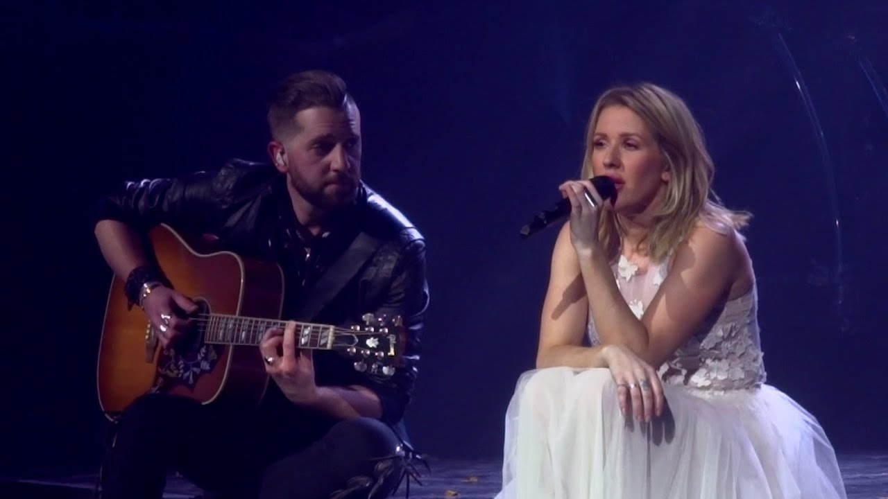 Ellie Goulding - Lights (Live) @ Paris (25.02.2016) HD