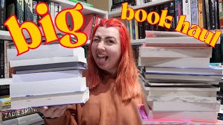 Big Book Haul | Ive actually been reading what ive been buying??
Big Book Haul | Ive actually been reading what ive been buying??
Hello and welcome to todays video! This is my big book haul, all the books I got during May, June and July!
I hope you enjoy!
Happy Reading! 📚
#bookhaul #booktube #bookbuying
~ Timestamps ~
0:00 - intro
1:22 - book haul
26:14 - final thoughts
~ Discount Codes ~
📖 I use Everand (previously Scribd) for ebooks and audiobooks, if you fancy a try you can use this link to get 60 days for free, which will also gift me 30 days - https://www.everand.com/g/94t3be
💆 Use Code heather20%OFF on the Smart Beauty website for 20% off all their products! https://smartbeautyshop.com/
~ How I Rate Books ~
⭐️ - Nope, not for me
⭐️⭐️ - Didnt enjoy, understand others could see it as good
⭐️⭐️⭐️ - Book was good, glad I read it, enjoyed the reading experience
⭐️⭐️⭐️⭐️ - Really enjoyed, had some amazing moments, gave me the feels at parts, not quite 5 star energy
⭐️⭐️⭐️⭐️⭐️ - Absolutely loved it, couldnt put it down, blew my mind, extremely impactful
~ Find Me Online ~
Goodreads - https://www.goodreads.com/user/show/128082281-heather
Book Instagram - https://www.instagram.com/novelperfection/ Big Book Haul | Ive actually been reading what ive been buying??