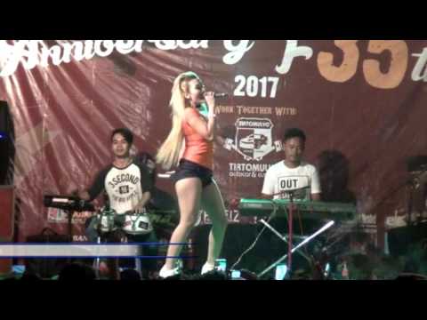 Dangdut Paling Hot Jogja ~ Goyang Esek Esek Rita Ratu Tawon ~ Kelihatan