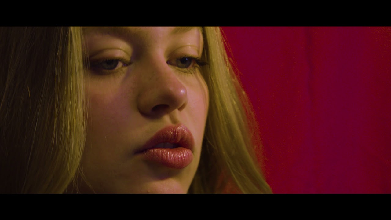 London & Wine (Official Music Video) - Laura Nahr