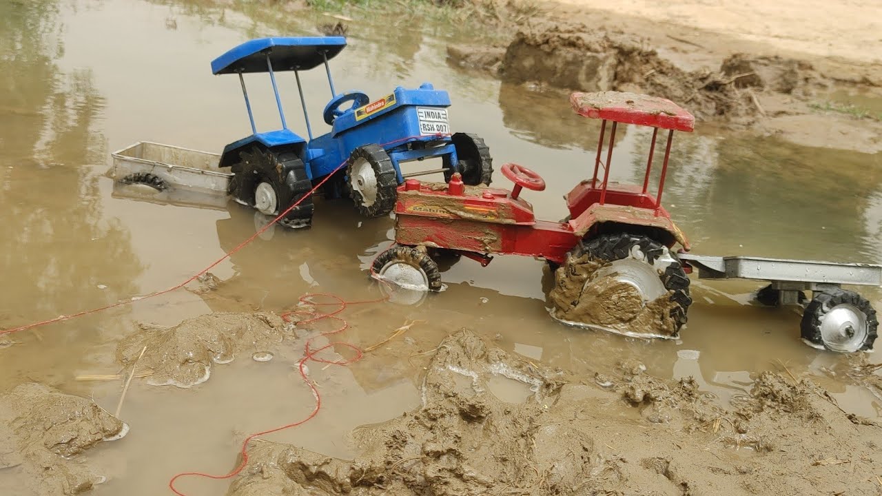 Pani Mein Phool Banakar nikala tractor🚜🛤️ पानी में पुल बना कर निकाला
