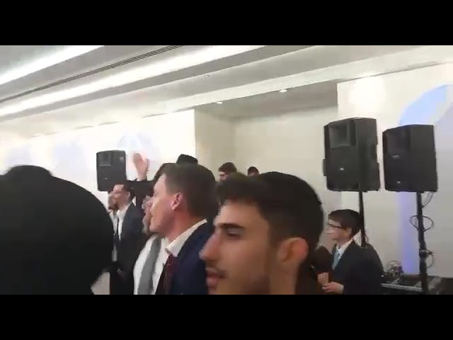 חתונה עם גדול הזמר אבי מנחם
