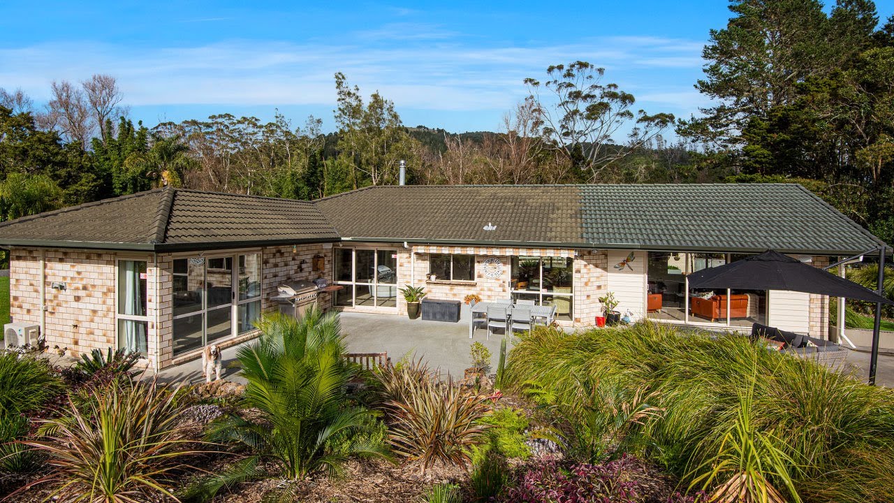 587B Crane Road, Kauri Melissa Codlin YouTube