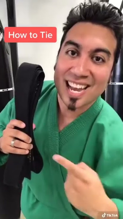 Download lagu HOW TO TIE A KARATE BELT