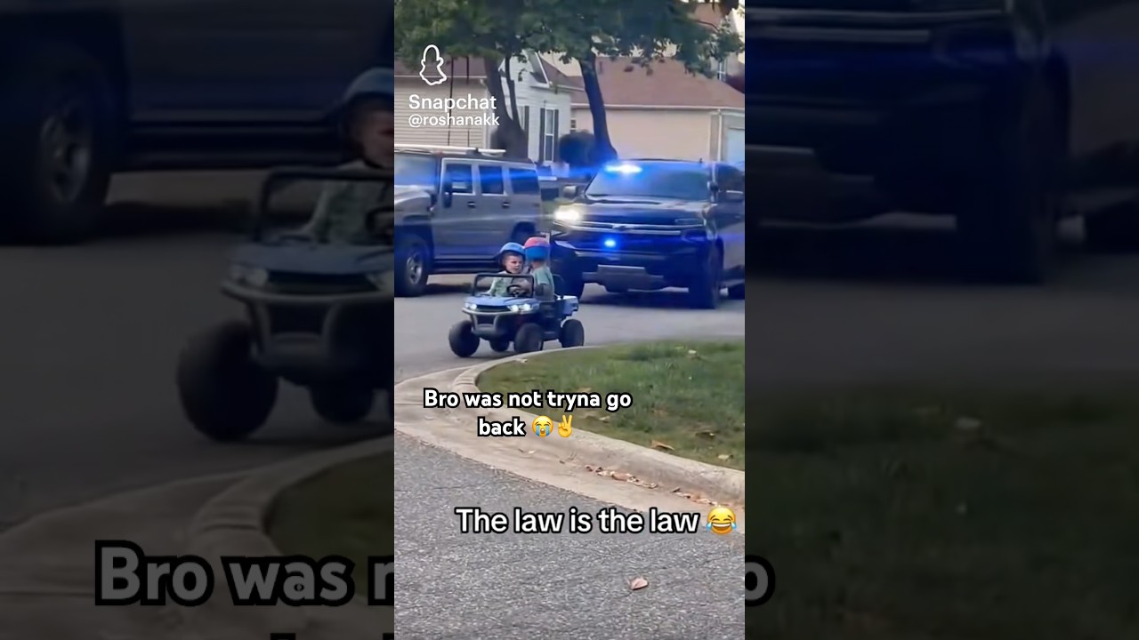 Bro dipped 😭 #eridepro #supermoto #starkvarg #cops #ebike #surron #car #surronultrabee #socal #lbx