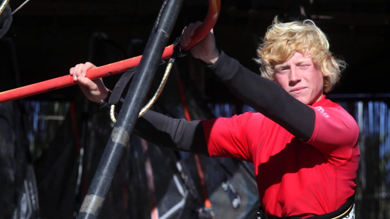 Mark Warner's RYA Instructor - How to do a windsurfing beach start