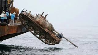 Зачем  в Таиланде топят списанные танки?