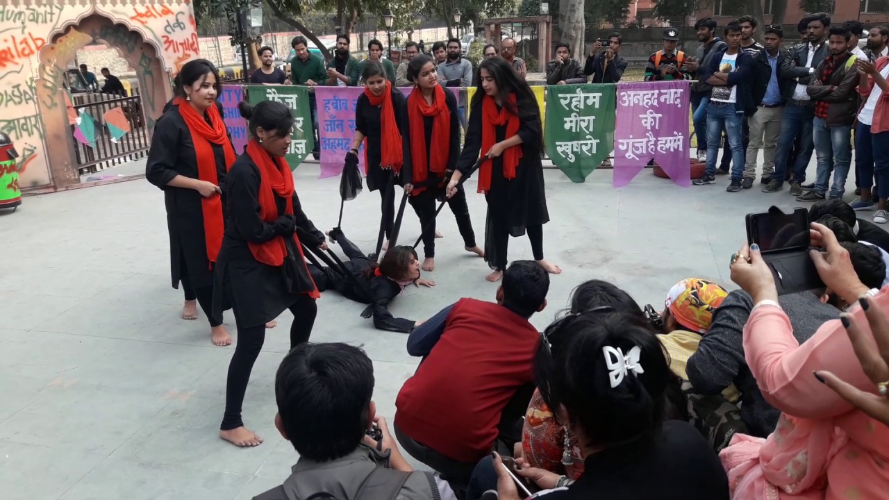 Nukkad Natak At Dastak 2017 Street Play On Prostitution By Modern Girls College Youtube