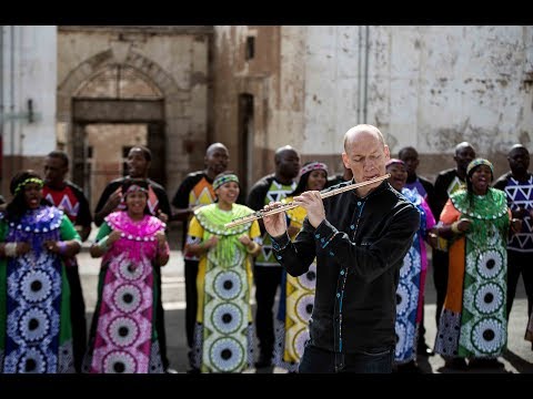 Mathebethebeni (Symphonic Soweto) - Wouter Kellerman & Soweto Gospel Choir