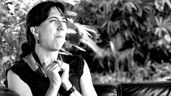 MARA GAMBOA - Directora Mateo.