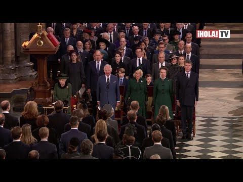 Vídeo: La duquessa Kate va colpejar el públic amb diamants reials