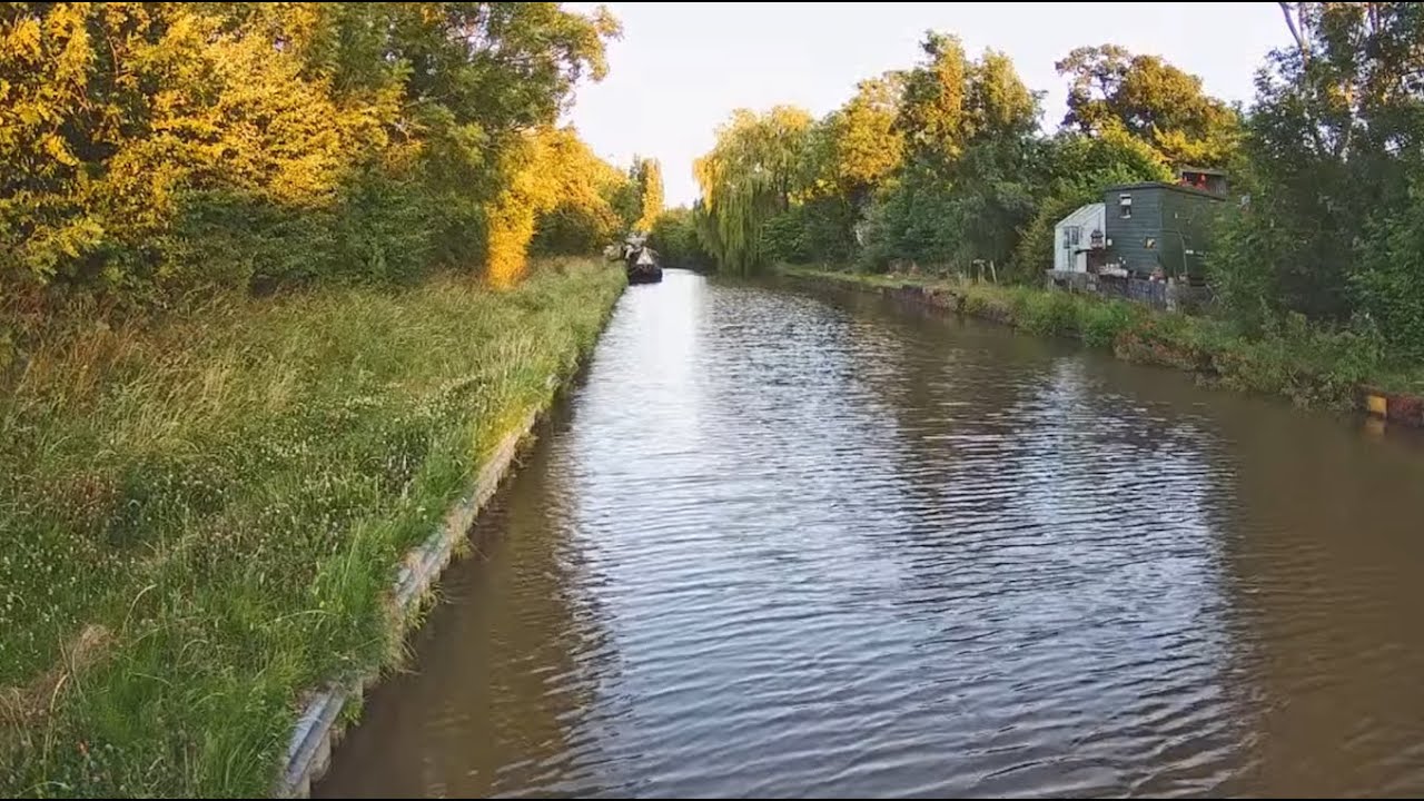 ⁣Live stream from the bow of a Narrowboat