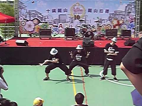 麗山高中第十屆校慶舞漾社表演