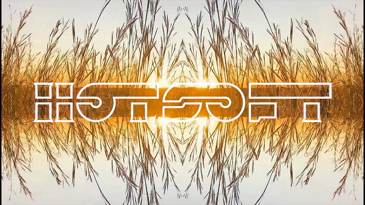 Momento (Official Music Video) - YouTube