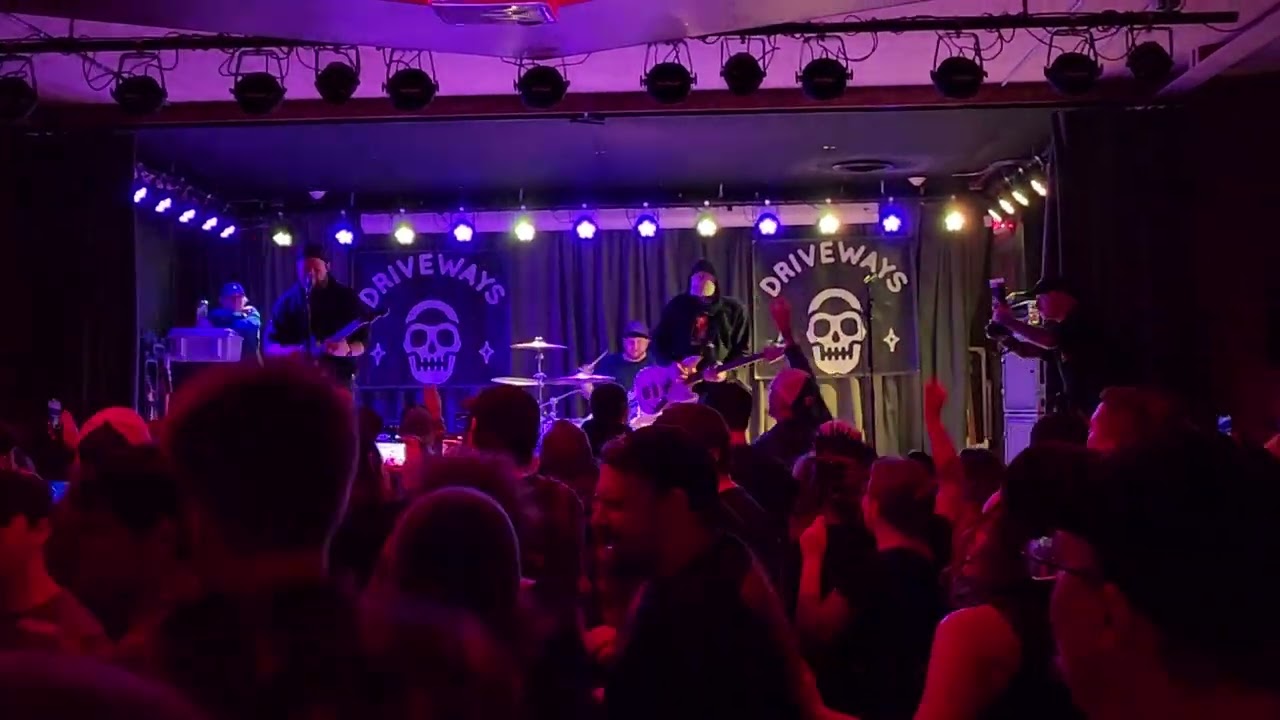 Driveways - UFOs in the Sky Live Pittsburgh