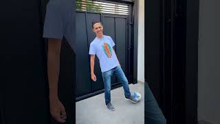 Desafio Da Embaixadinha Quem Perder Toma Um Peteleco