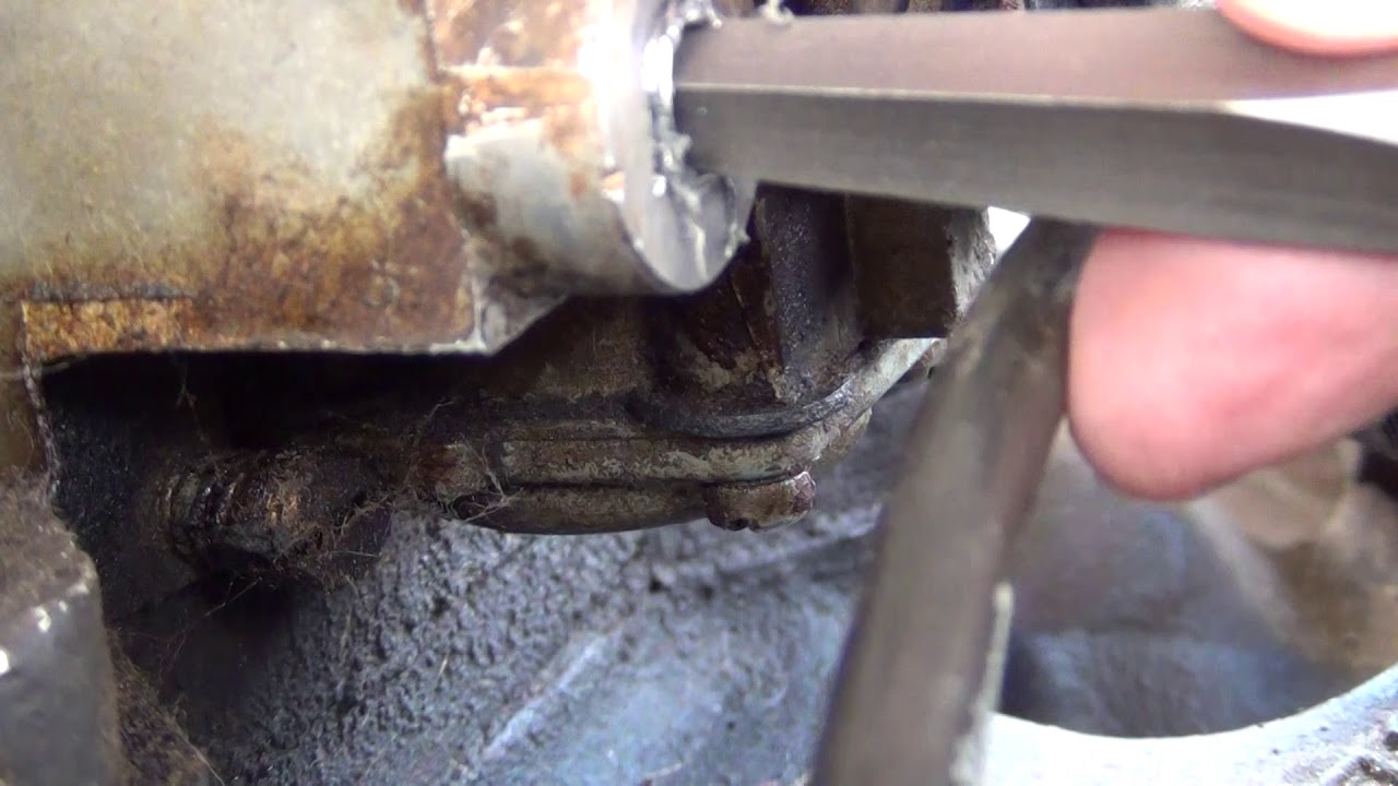 Irwin Bolt Extractor Removing Broken Off Fuel Filter Stuck In Carb