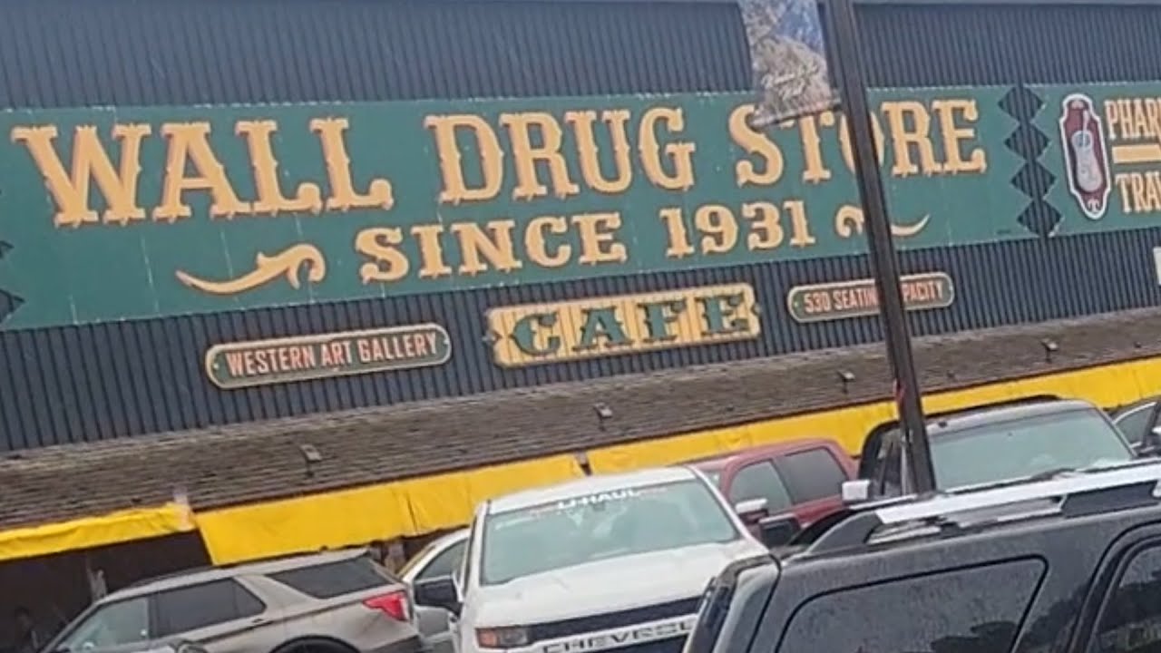 WALL DRUG SOUTH DAKOTA Tourist attraction in Wall South Dakota