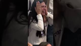 Israeli hostage Omer Shem Tov’s loved ones erupt in joy as they watch his release  | VOA News