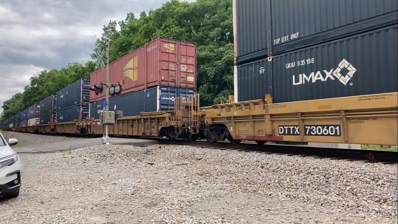 CSX Northbound Intermodal Autoracks Train In Henry Horton Tennessee ...