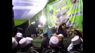 Ustadz hariri 3D - sholatullah salamullah, ya badrotim, allahumma sholi alaih