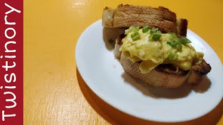 Perfect Scrambled Eggs | Scrambled Eggs with Garlic Bread
