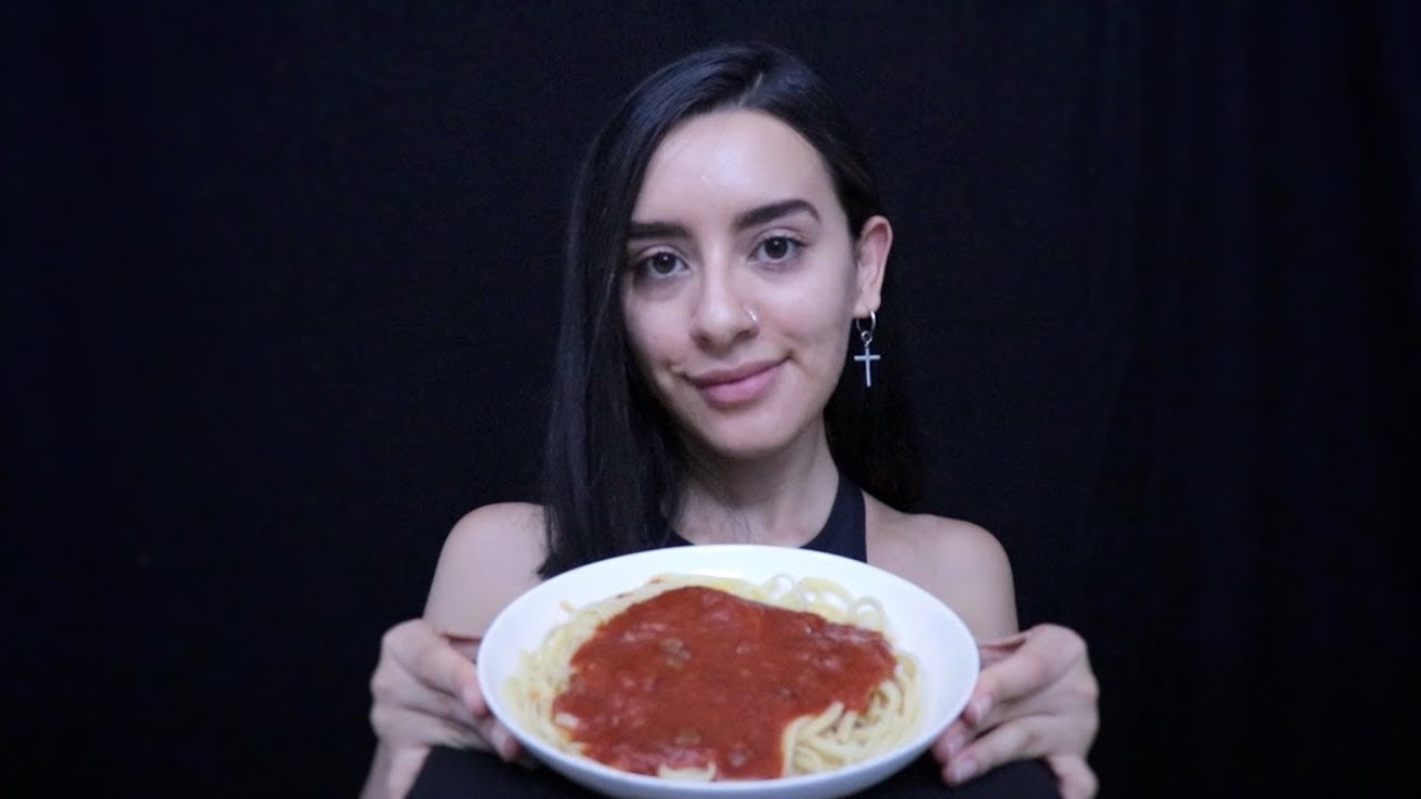 ASMR - COMIENDO PASTA