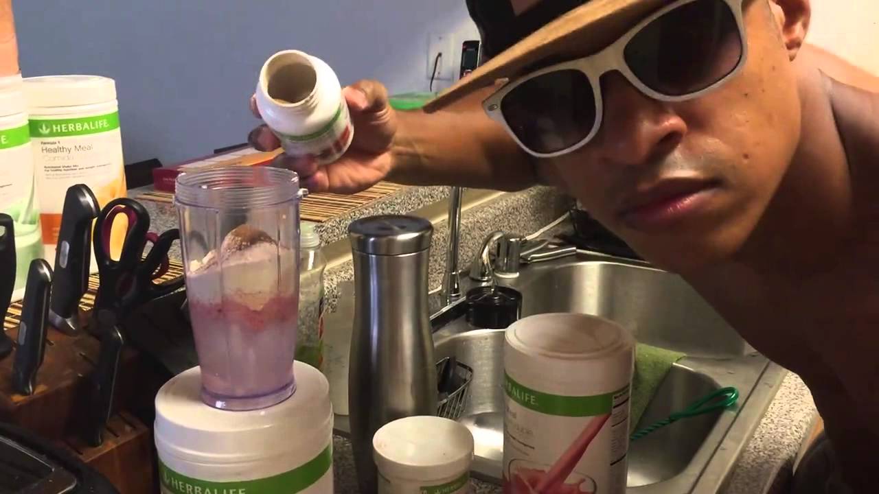 Como se prepara una malteada Herbalife - YouTube