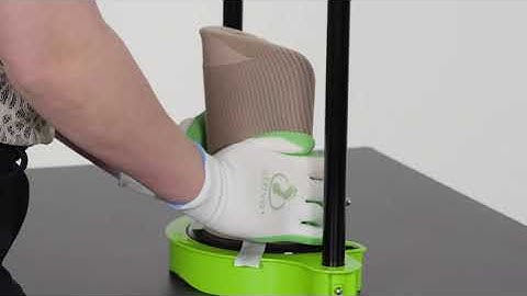 Donning aid for compression stockings Steve Complete - Donning of knee-high and closed toe socks