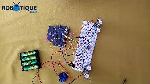 Automatic parking barrier with Micro:bit