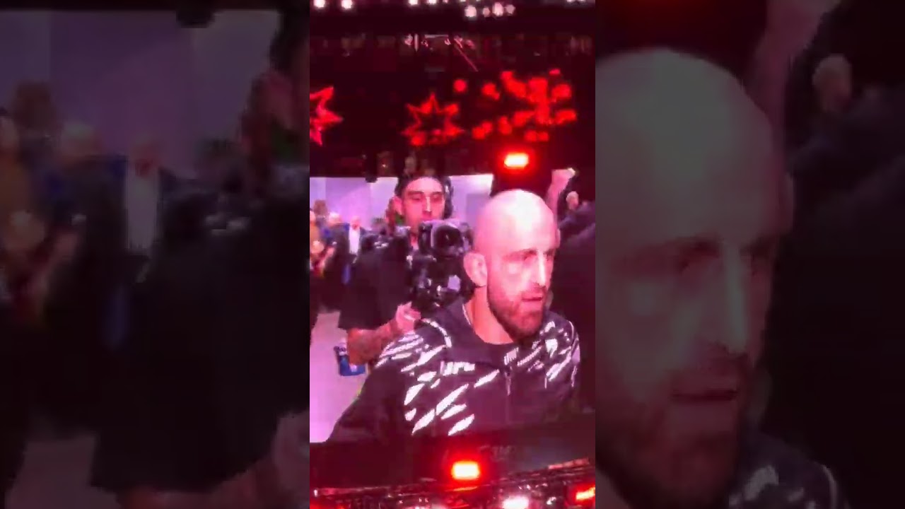 Crowd reaction to Volk walkut 😱 