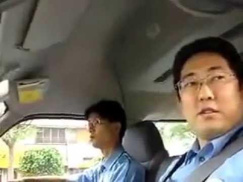 無能警察24時 警察が公務中にパトカーでタバコ Youtube 無能警察24時 警察が公務中にパトカーでタバコ Youtube