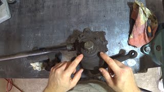 Снятие, ремонт и регулировка рулевого редуктора УАЗ 469.
