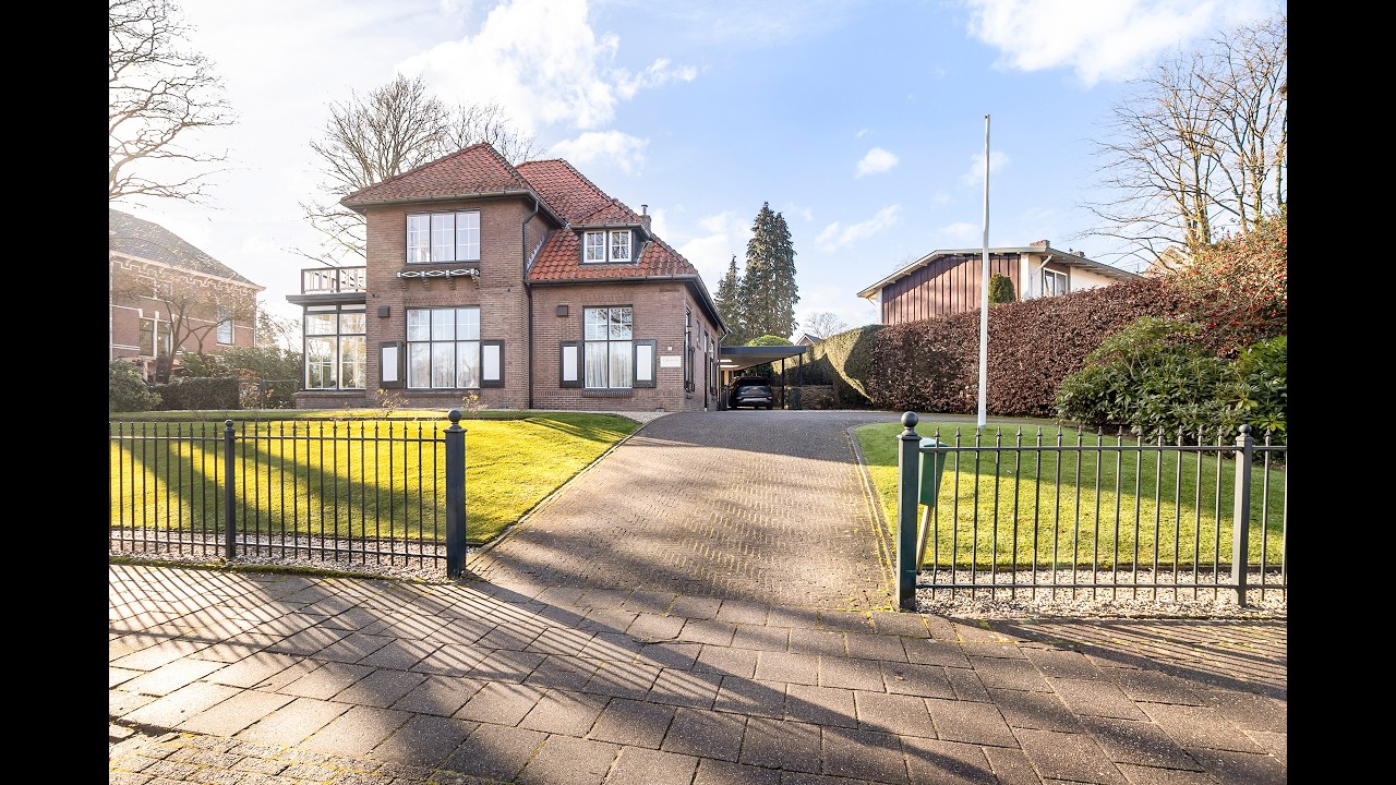 Te koop bij 't Mauritshuis Makelaars - vrijstaande villa aan de Julianaweg 1 te Oosterbeek
